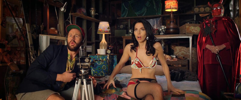 Lizzy Caplan sexy, Whitney Cummings sexy – 3, 2, 1… Frankie Go Boom (2012)