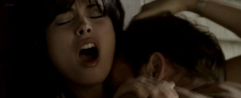 Morena Baccarin sexy – Stolen (2009)