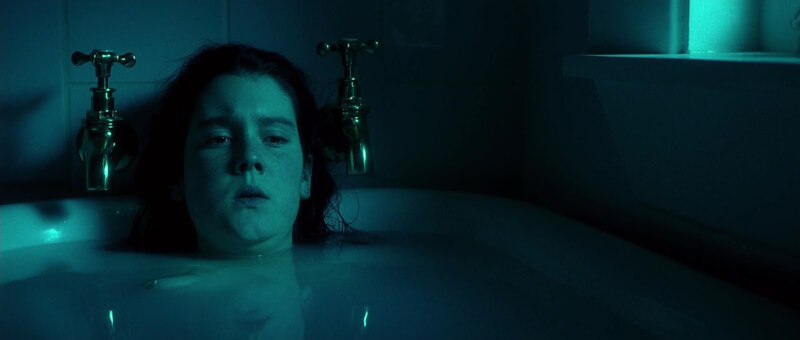 Melanie Lynskey nude, Kate Winslet nude – Heavenly Creatures (1994)