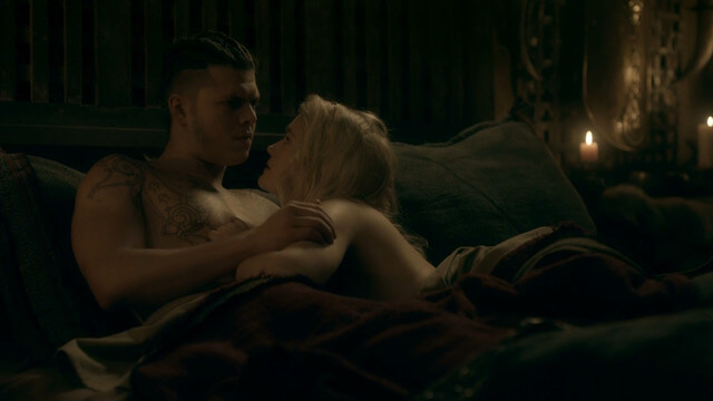 Alicia Agneson sexy – Vikings s05e12 (2017)