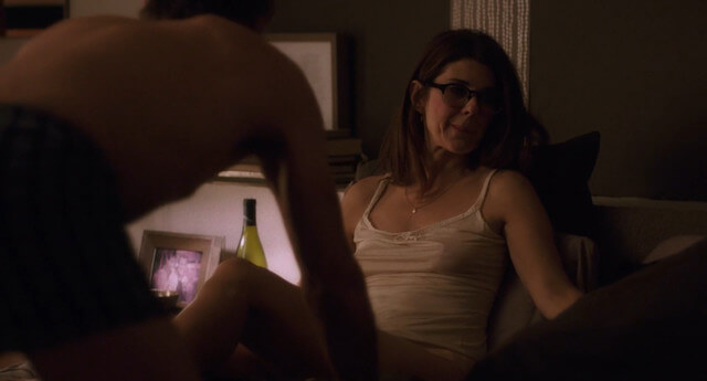 Marisa Tomei sexy – Dark Was the Night (2018)