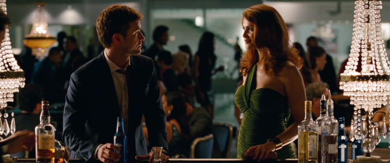 Gemma Arterton sexy – Runner Runner (2013)