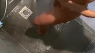 minaveneta shower of Nude Video